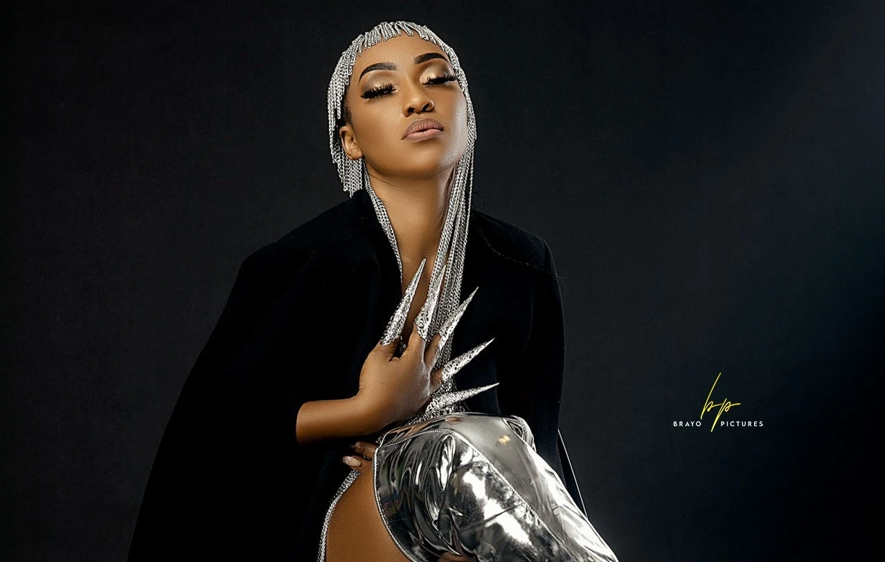 New artist: The Beautiful and talented Tyana Bax who is well known for her song “Oli wabbula”